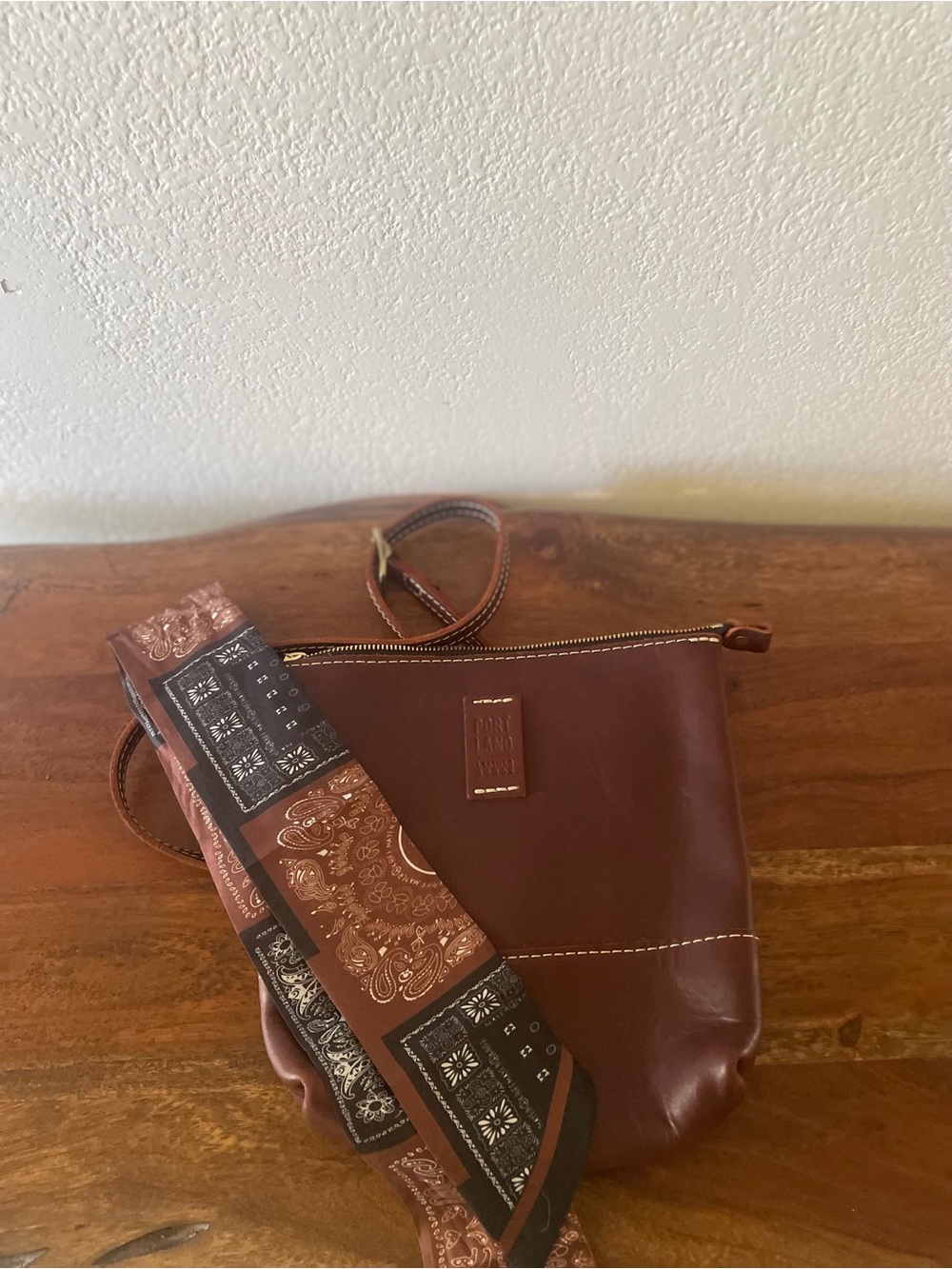 NWOT Portland Leather Goods Brown Full Grain Leather Crossbody + Matching Scarf - Picture 13 of 16